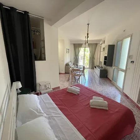 Adele Garden Appartement *